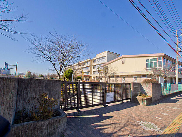 柏市立名戸ヶ谷小学校（930m）