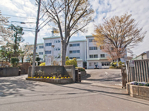 流山市立常盤松中学校（420m）