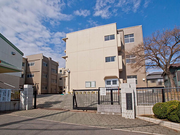 流山市立八木北小学校（730m）