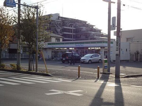 ファミリーマート流山初石店（640m）