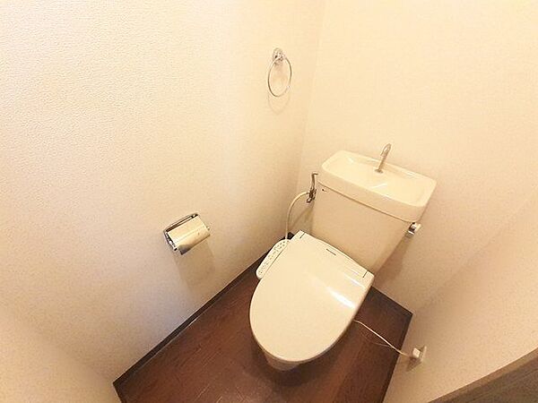 画像10:清潔感のあるトイレです