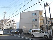 膳所駅より徒歩3分 築44年 3階建の賃貸物件