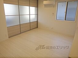 ビクトワールII 201 2階2LDKのリビング/ダイニング