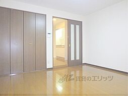 フルーレ伊勢 106 1階1Kのリビング/ダイニング