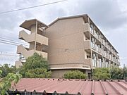 南草津駅より徒歩14分 1階 築27年10ヶ月の賃貸物件