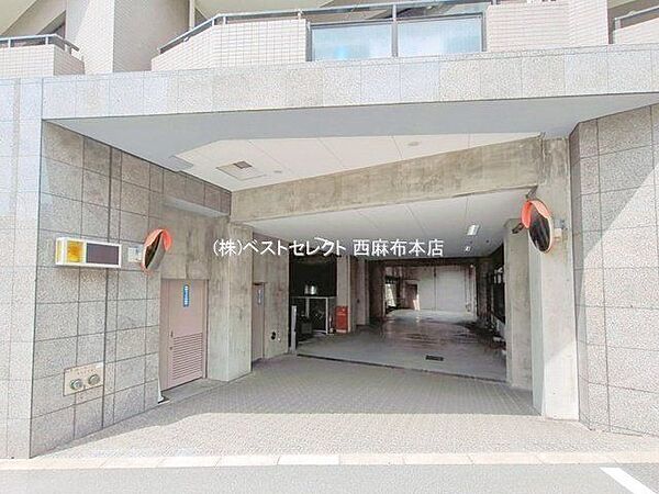 ＊外出時でも荷物の受け取りに便利な宅配ボックス＊