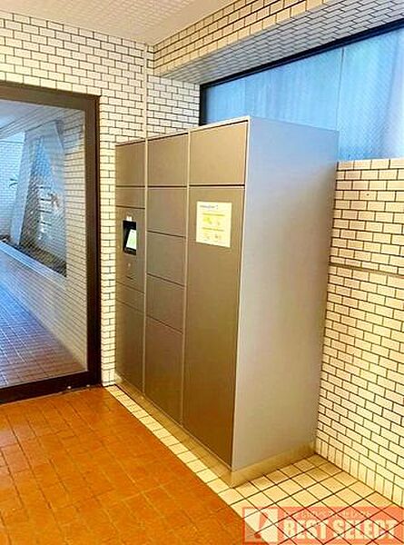 ＊急な外出時でも荷物の受け取りに便利な宅配ボックス＊