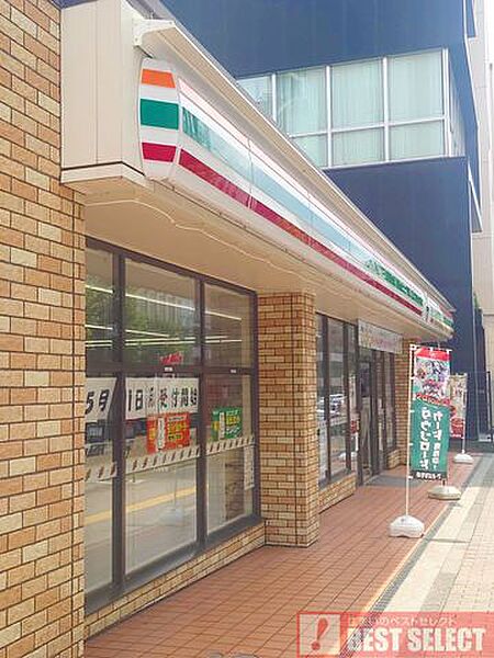 セブンイレブン港区広尾駅北店 徒歩8分 640m