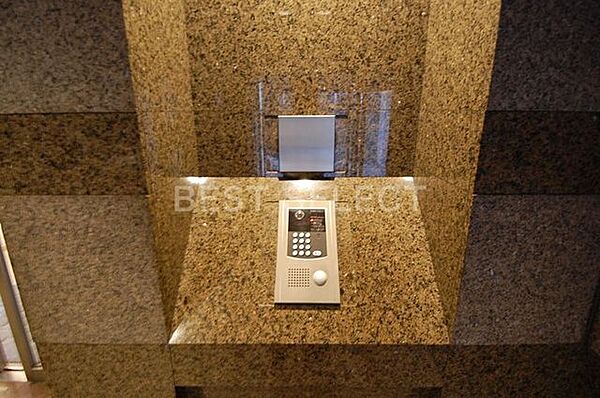 ＊セキュリティ面も安心のオートロック完備＊