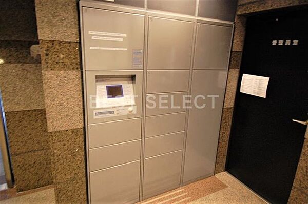 ＊外出時でも荷物の受け取りに便利な宅配ボックス＊