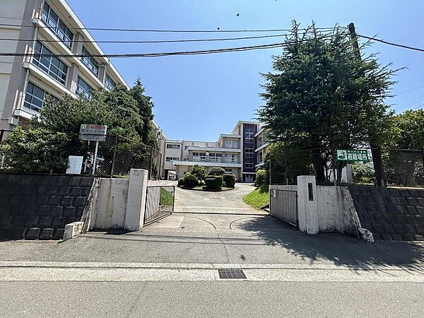 旭が丘中学校（1270m）