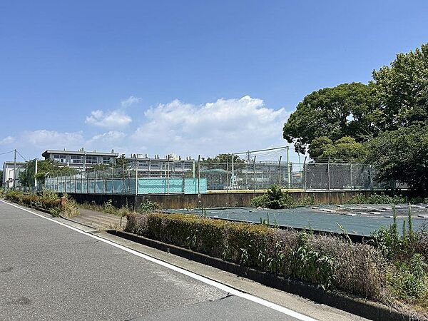 旭小学校（520m）