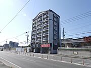 折尾駅より徒歩12分 築27年7ヶ月 8階建の賃貸物件
