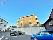 黒崎駅より徒歩16分 築6年4ヶ月 3階建の賃貸物件