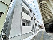 熊西駅より徒歩2分 築1年4ヶ月 3階建の賃貸物件