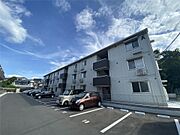 折尾駅より徒歩16分 築5年2ヶ月 3階建の賃貸物件