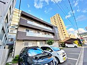 黒崎駅より徒歩5分 築10年3ヶ月 3階建の賃貸物件