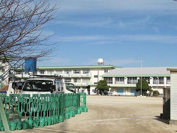 画像15:上津役小学校(1、430m)