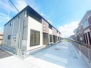 遠賀野駅より徒歩7分 築1年7ヶ月 2階建の賃貸物件