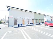 遠賀野駅より徒歩7分 築1年6ヶ月 2階建の賃貸物件