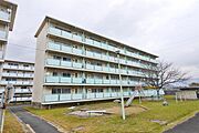 新入駅より徒歩6分 築46年8ヶ月 5階建の賃貸物件