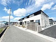 新入駅より徒歩12分 1階 築1年11ヶ月の賃貸物件
