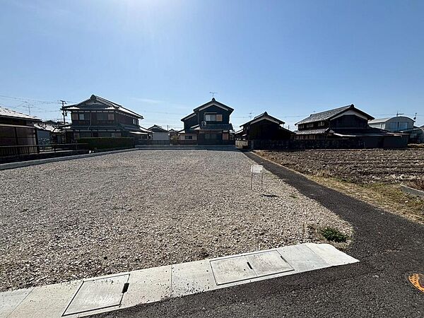【現地写真】■小・中学校まで徒歩圏内■近隣スーパーまで約500ｍ