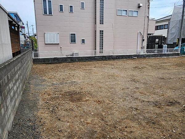 寮や資材置き場にも