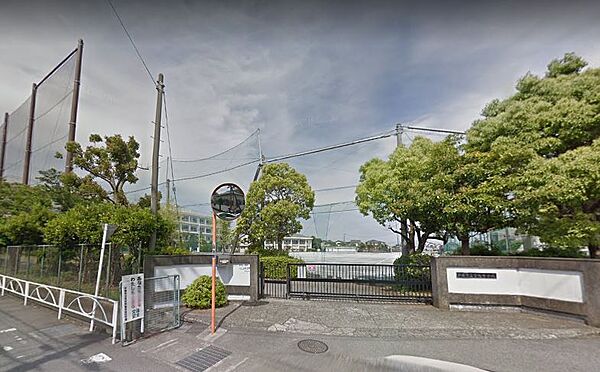 平塚市立金旭中学校(約1870m)