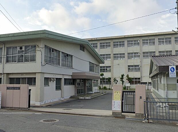 【小学校】姫路市立白鳥小学校まで919ｍ