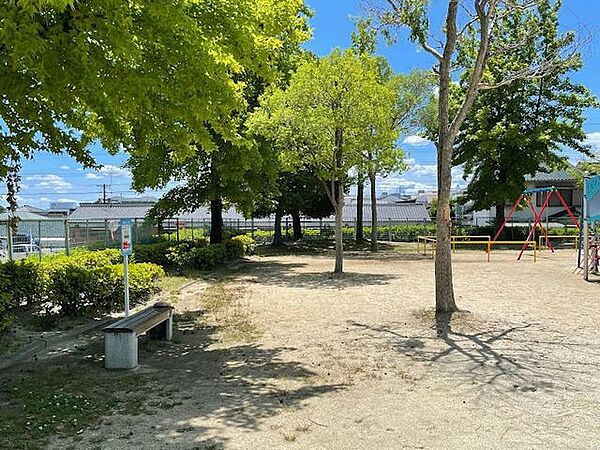 高根公園 1230m
