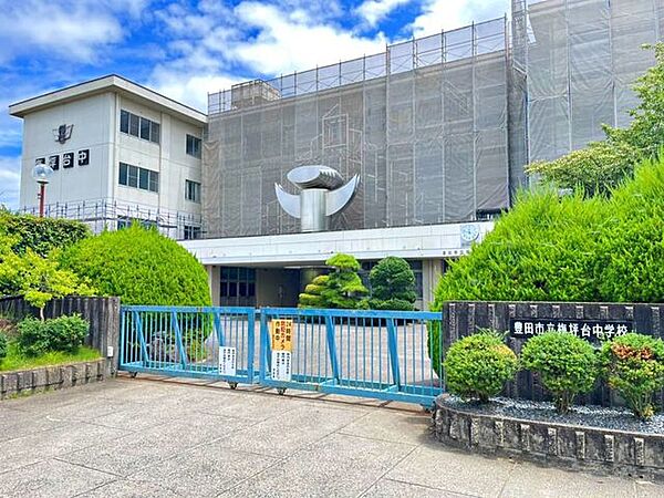 豊田市立梅坪台中学校 1100m