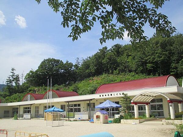 石畳こども園 770m