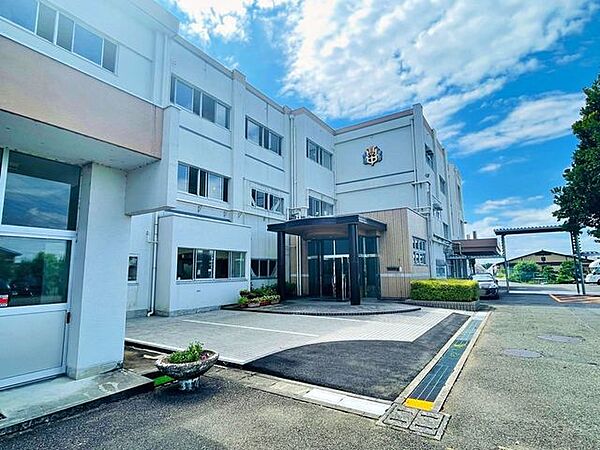 豊田市立高橋中学校 1900m