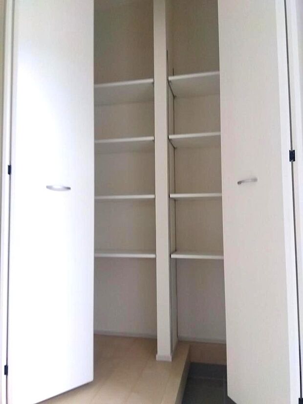 シューズボックス