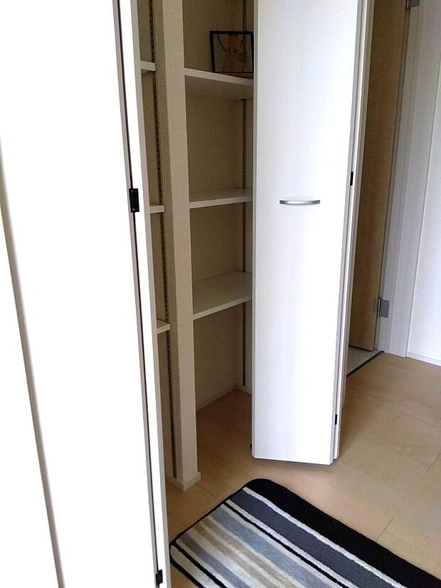 同施工例シューズボックス