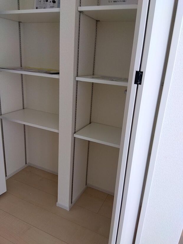 シューズボックス