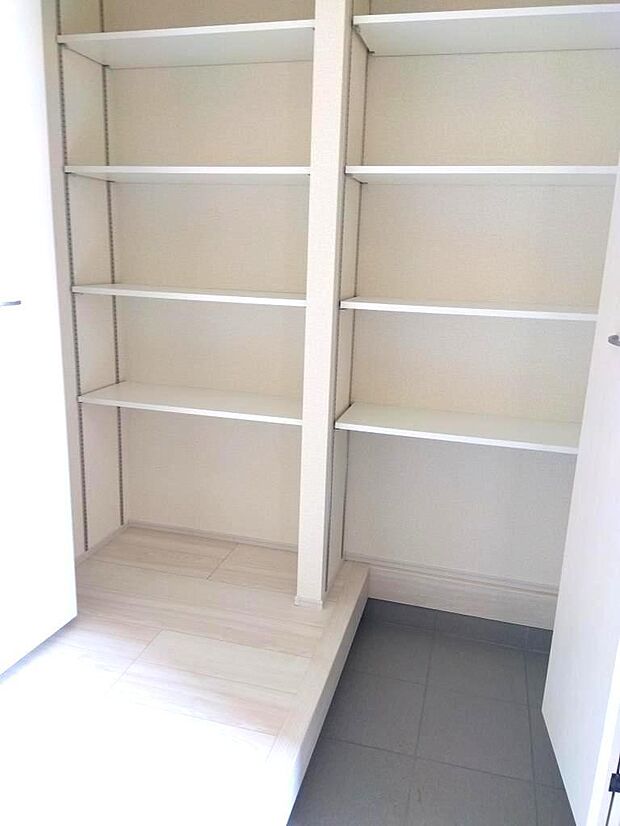 同施工例シューズボックス