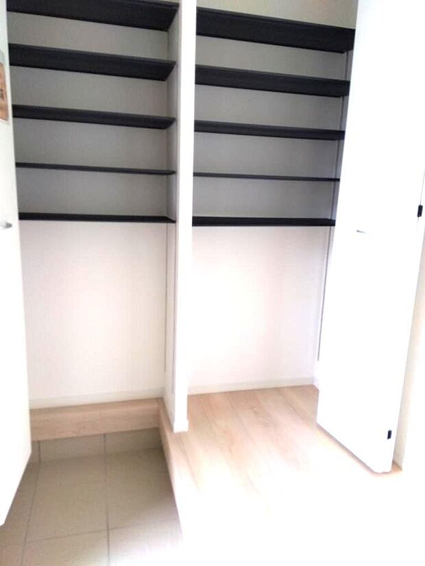 同施工例シューズボックス