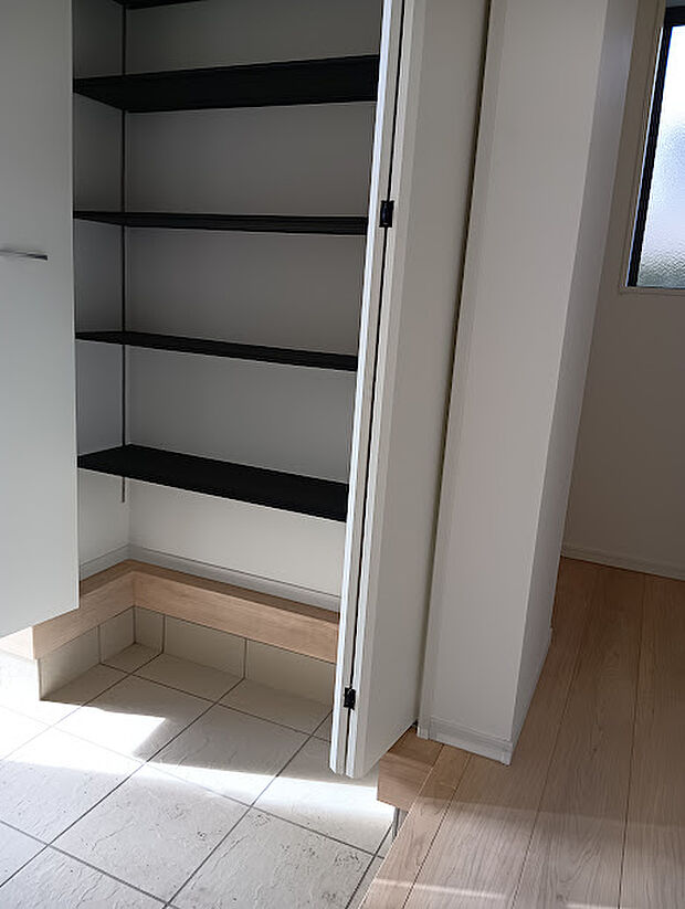 シューズボックス