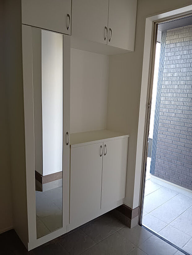 同施工例シューズボックス