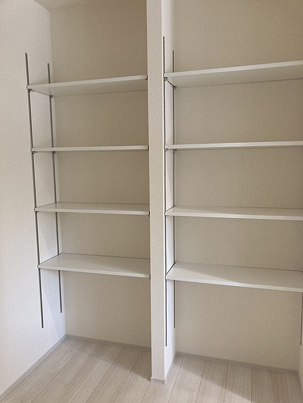 シューズボックス