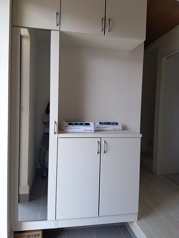 同施工例シューズボックス