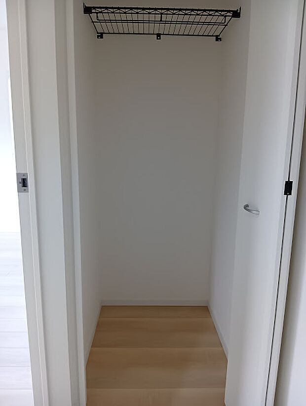 同施工例廊下収納