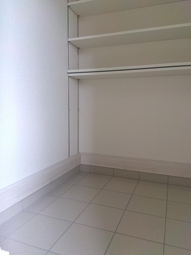 同施工例シューズクローク