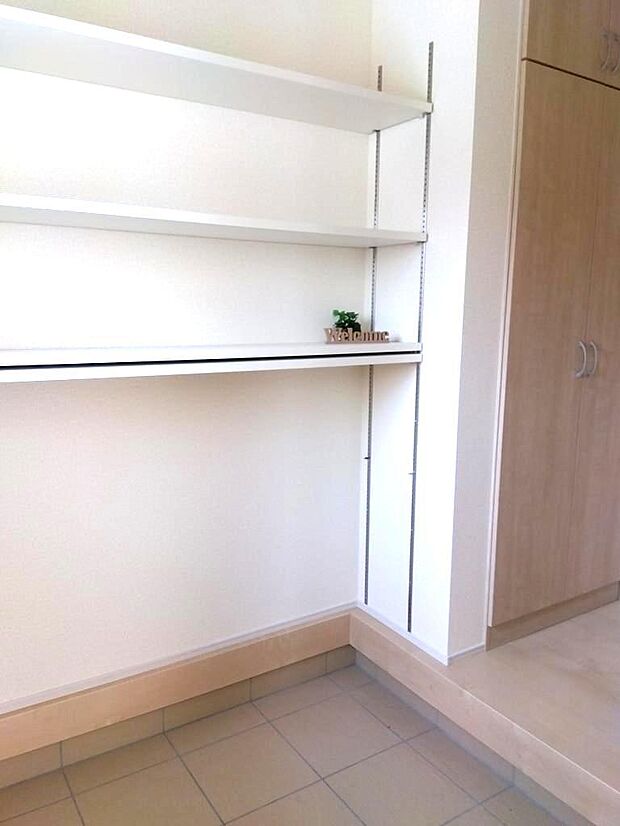 同施工例シューズクローク