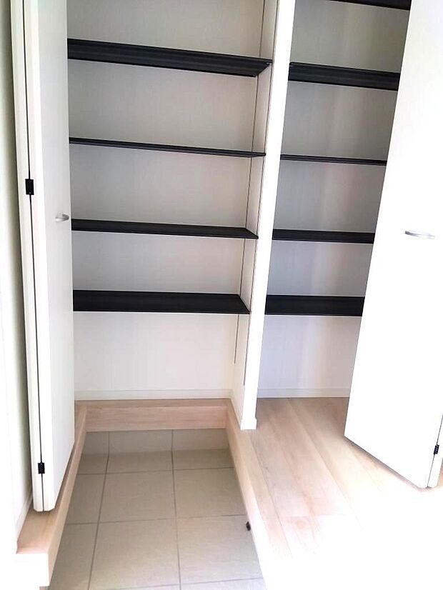 同施工例シューズボックス