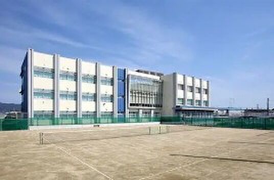 荒川中(徒歩12分)