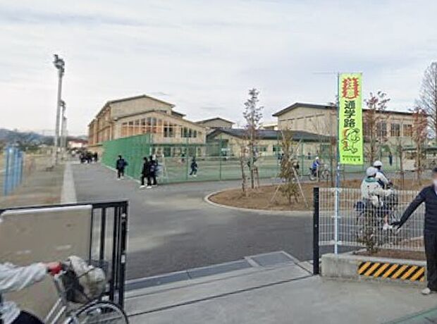 上里中(徒歩22分)