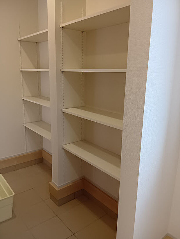 同施工例シューズクローク